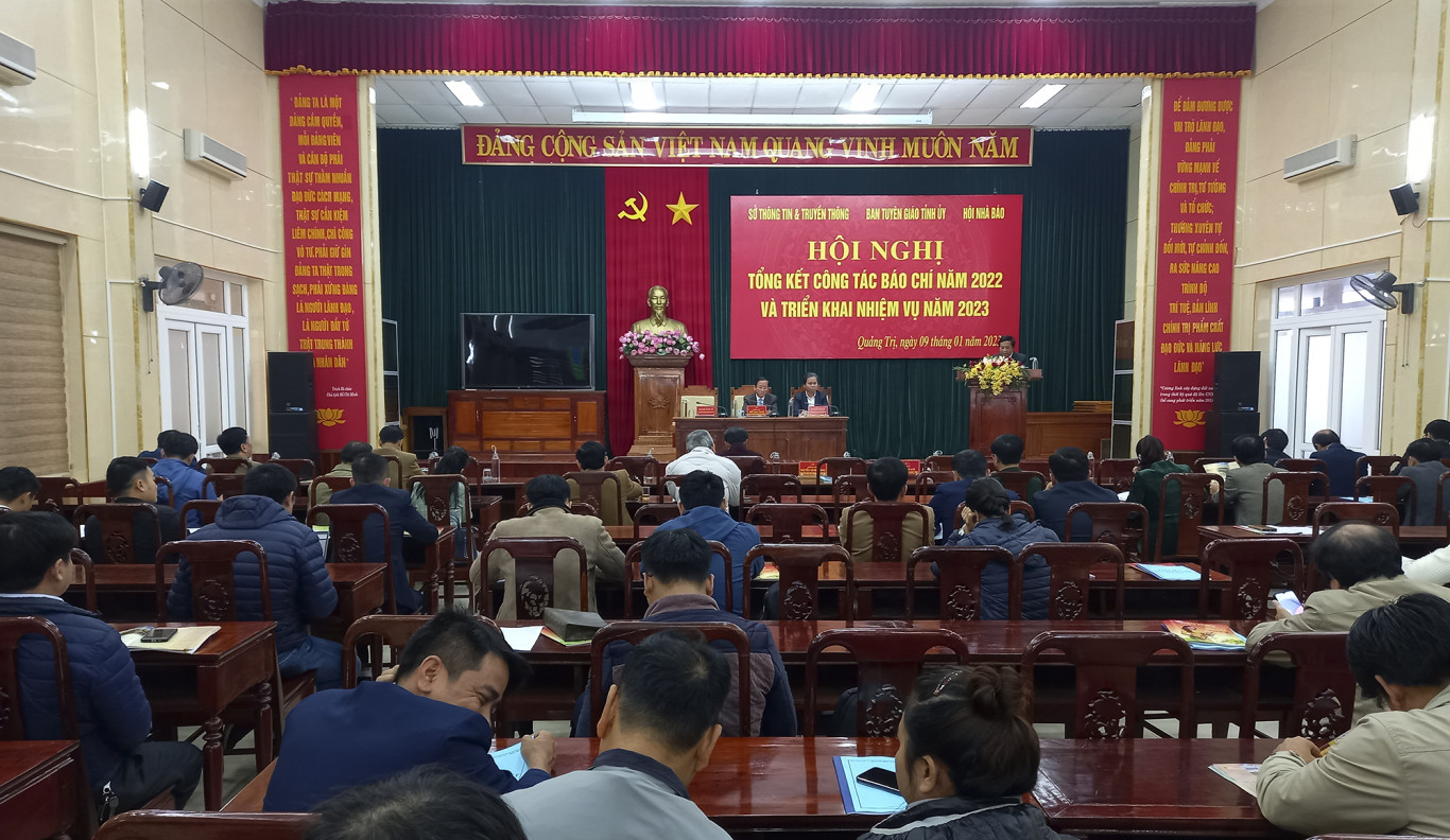 Hội nghị c&oacute; sự tham gia đ&ocirc;ng đủ của c&aacute;c cơ quan quản l&yacute;, c&aacute;c cơ quan b&aacute;o ch&iacute; v&agrave; ph&oacute;ng vi&ecirc;n nh&agrave; b&aacute;o tr&ecirc;n địa b&agrave;n